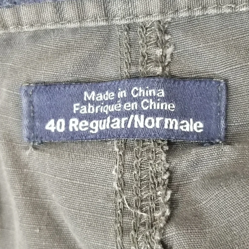The North Face cargo hiking shorts men's 40x12 gray plaid outdoor adventure